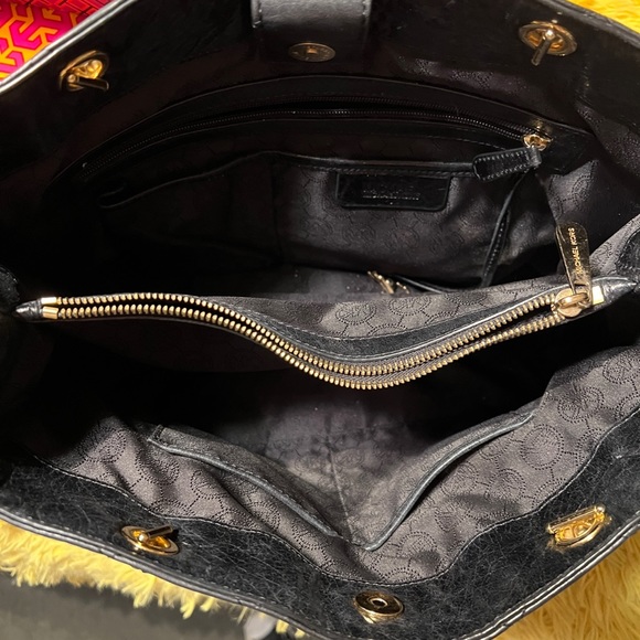 Michael Kors Bag - Picture 4 of 8